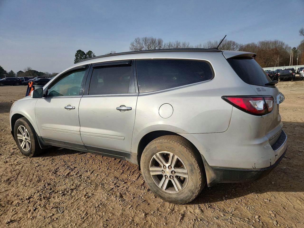 2017 Chev Traverse Lt - Фото 2