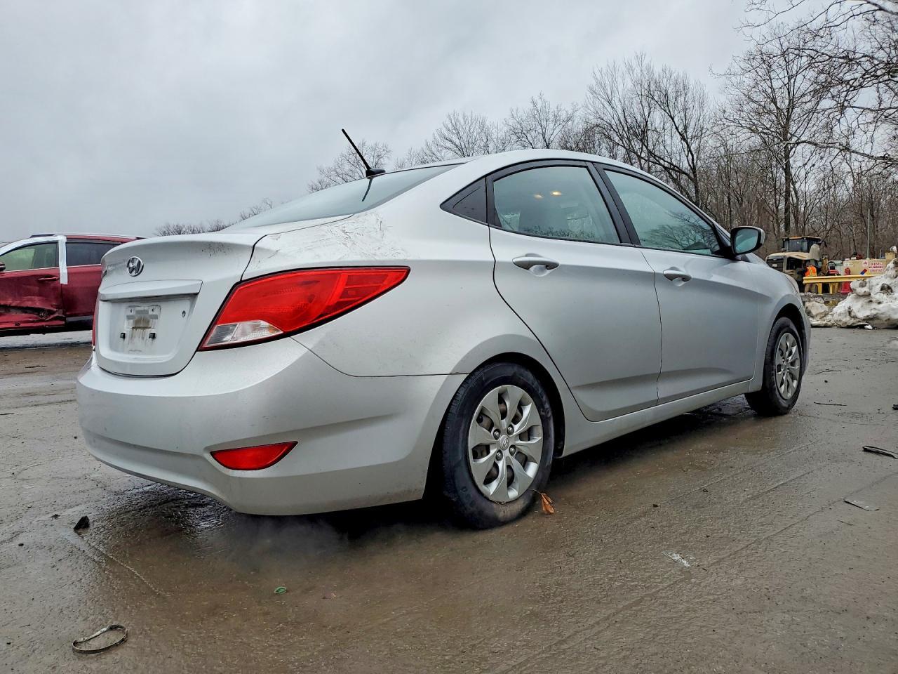 2017 Hyundai Accent Se - Image 3