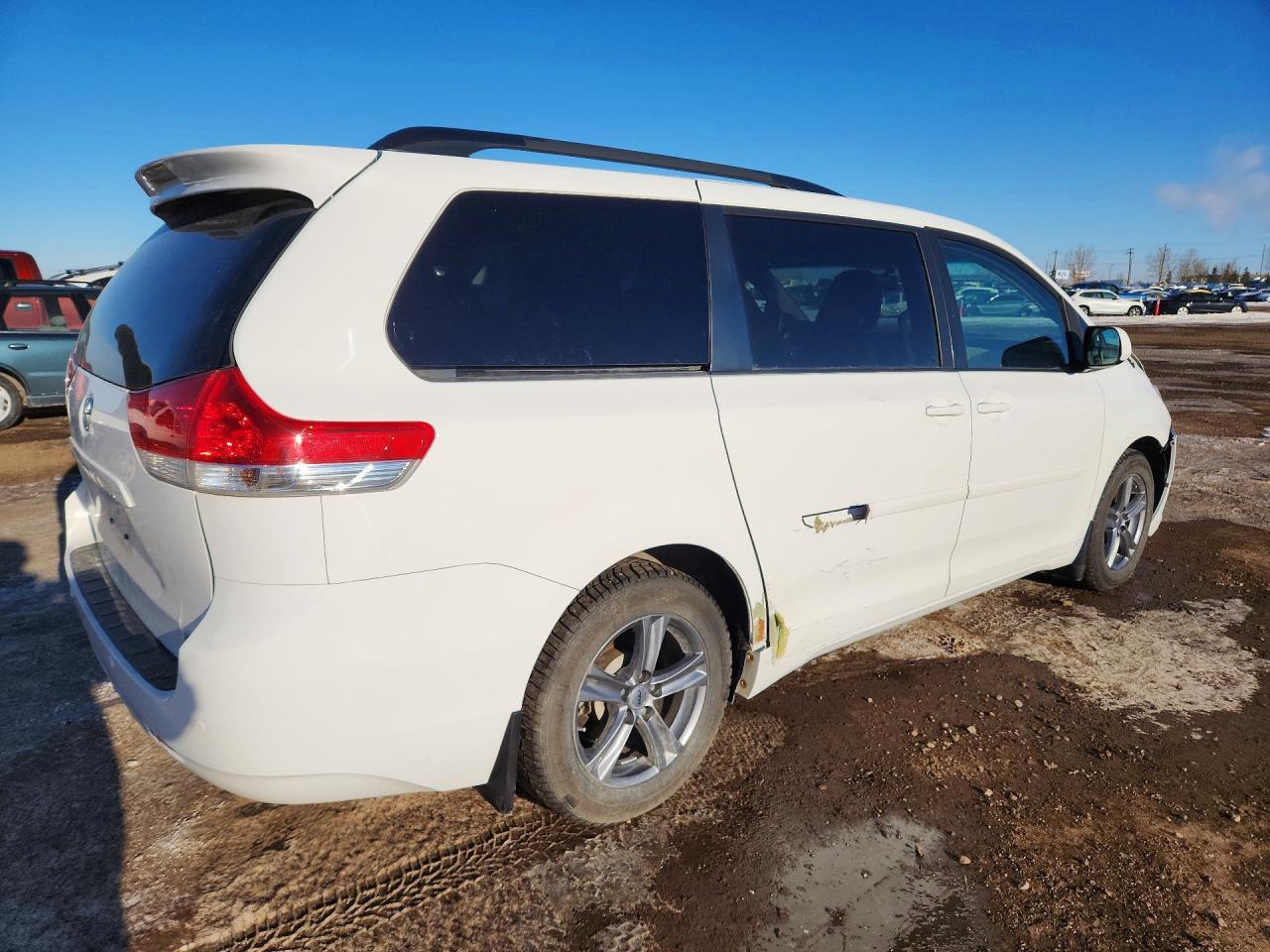 2014 Toyota Sienna Xle - Фото 3