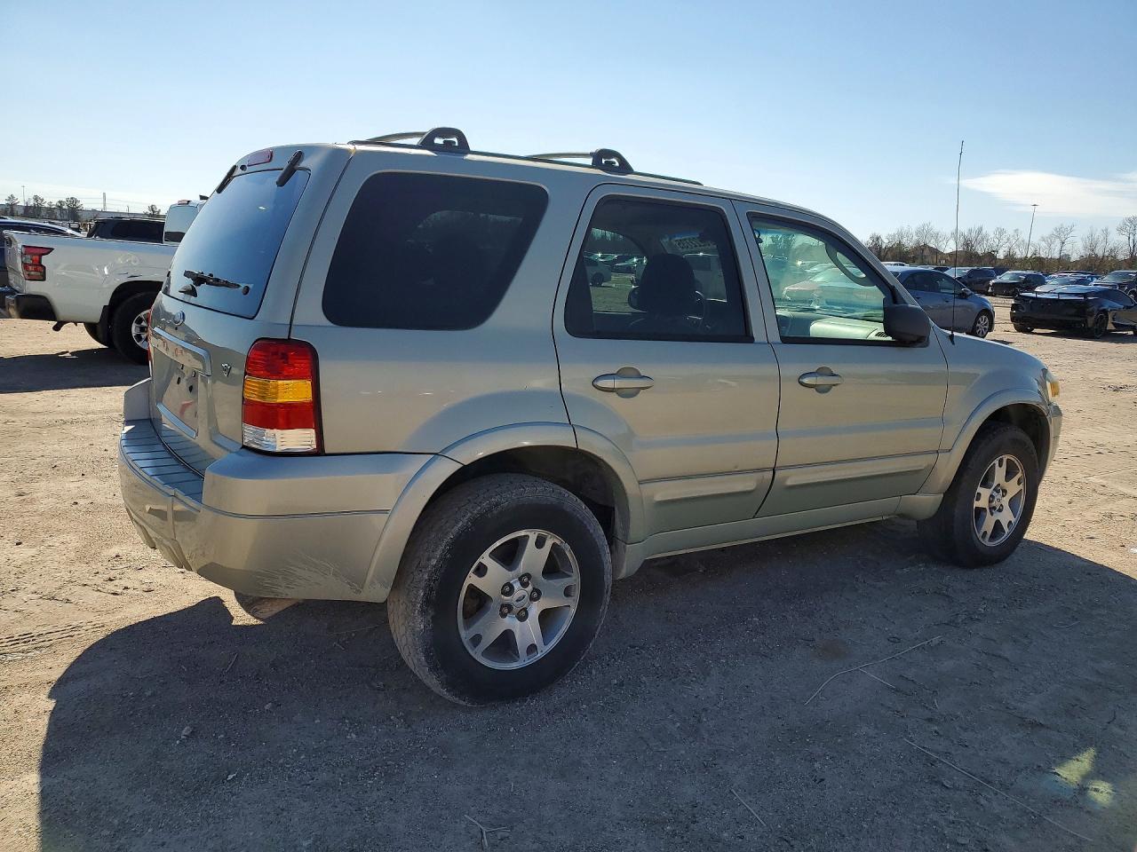 2005 Ford Escape Limited - Фото 3