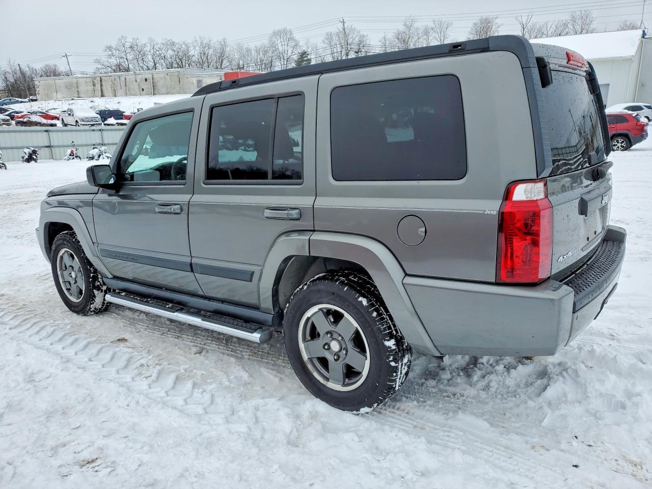 2008 Jeep Commander Sport - Image 2
