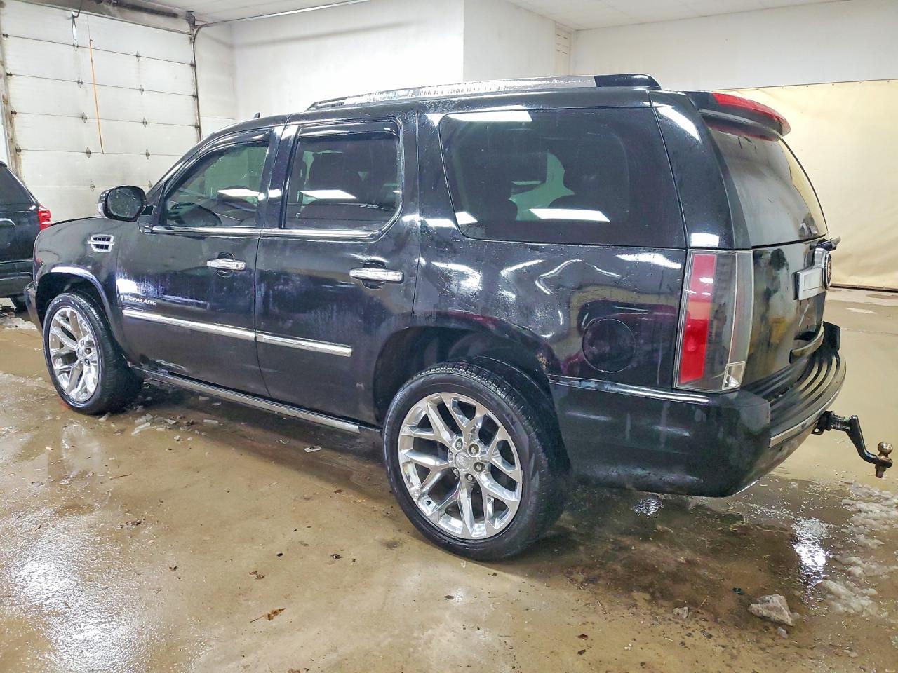 2008 Cadillac Escalade - Фото 2