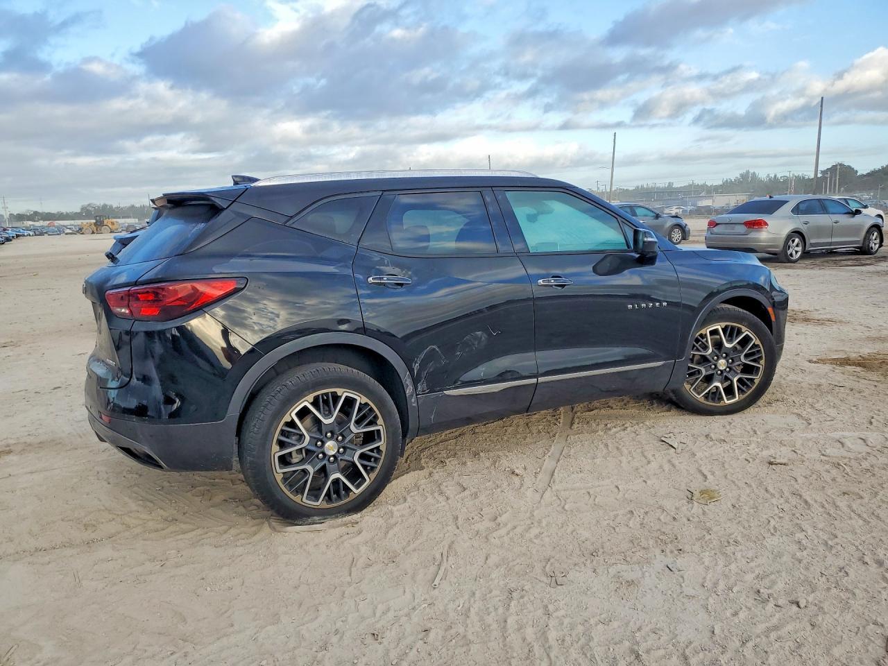 2023 Chevrolet Blazer Premier - Фото 3