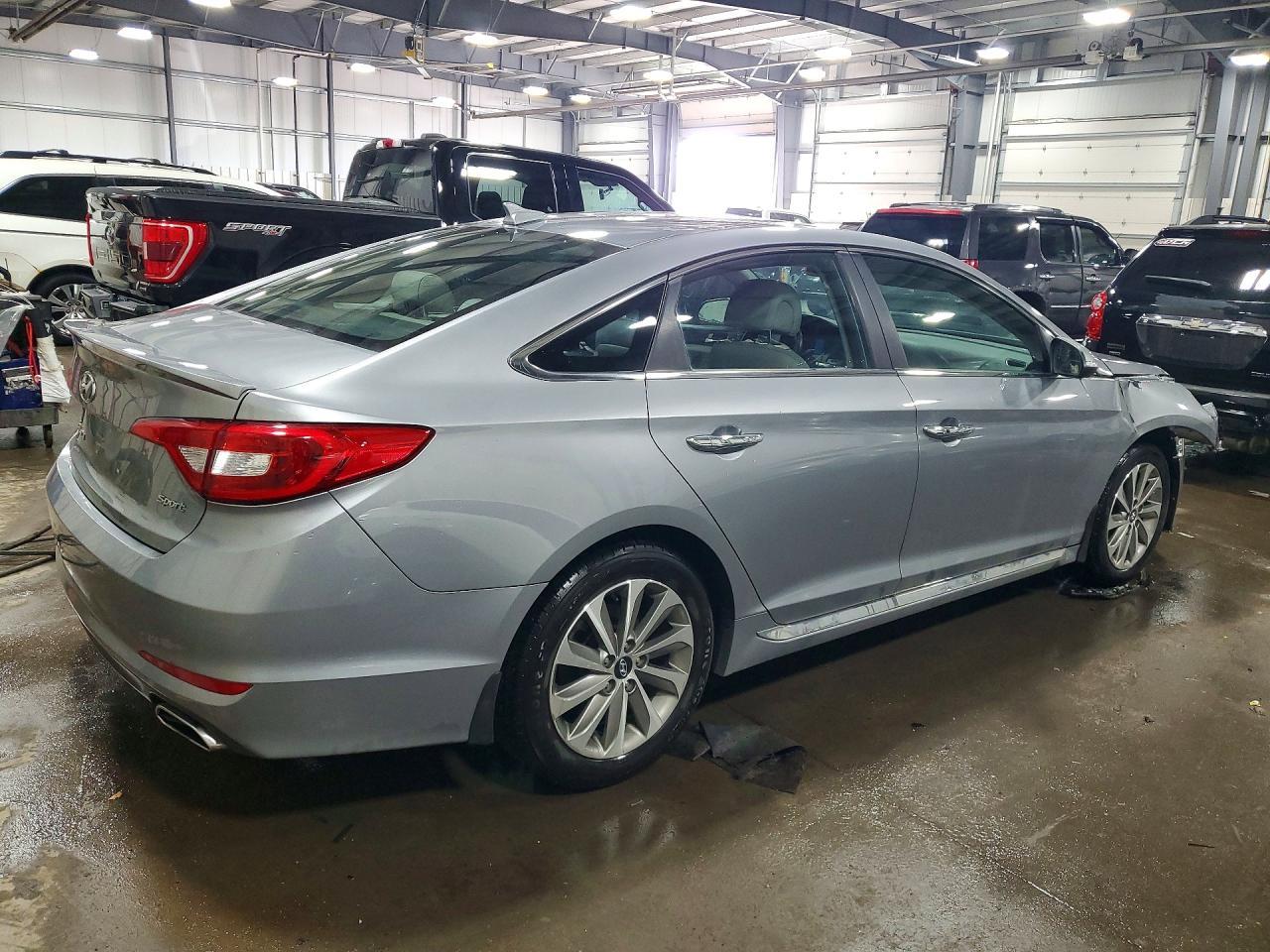 2016 Hyundai Sonata Sport - Image 3