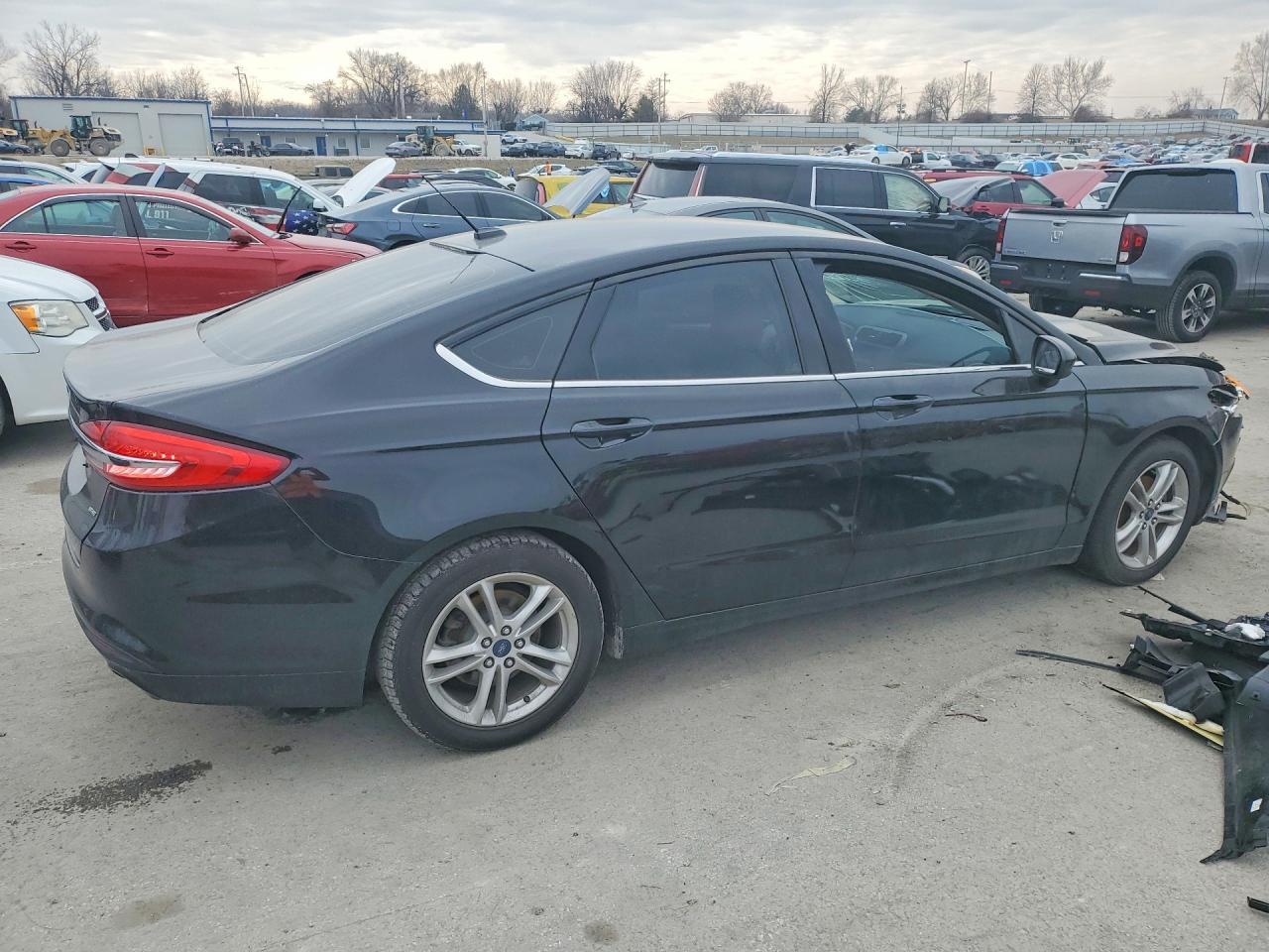 2018 Ford Fusion Se - Фото 3