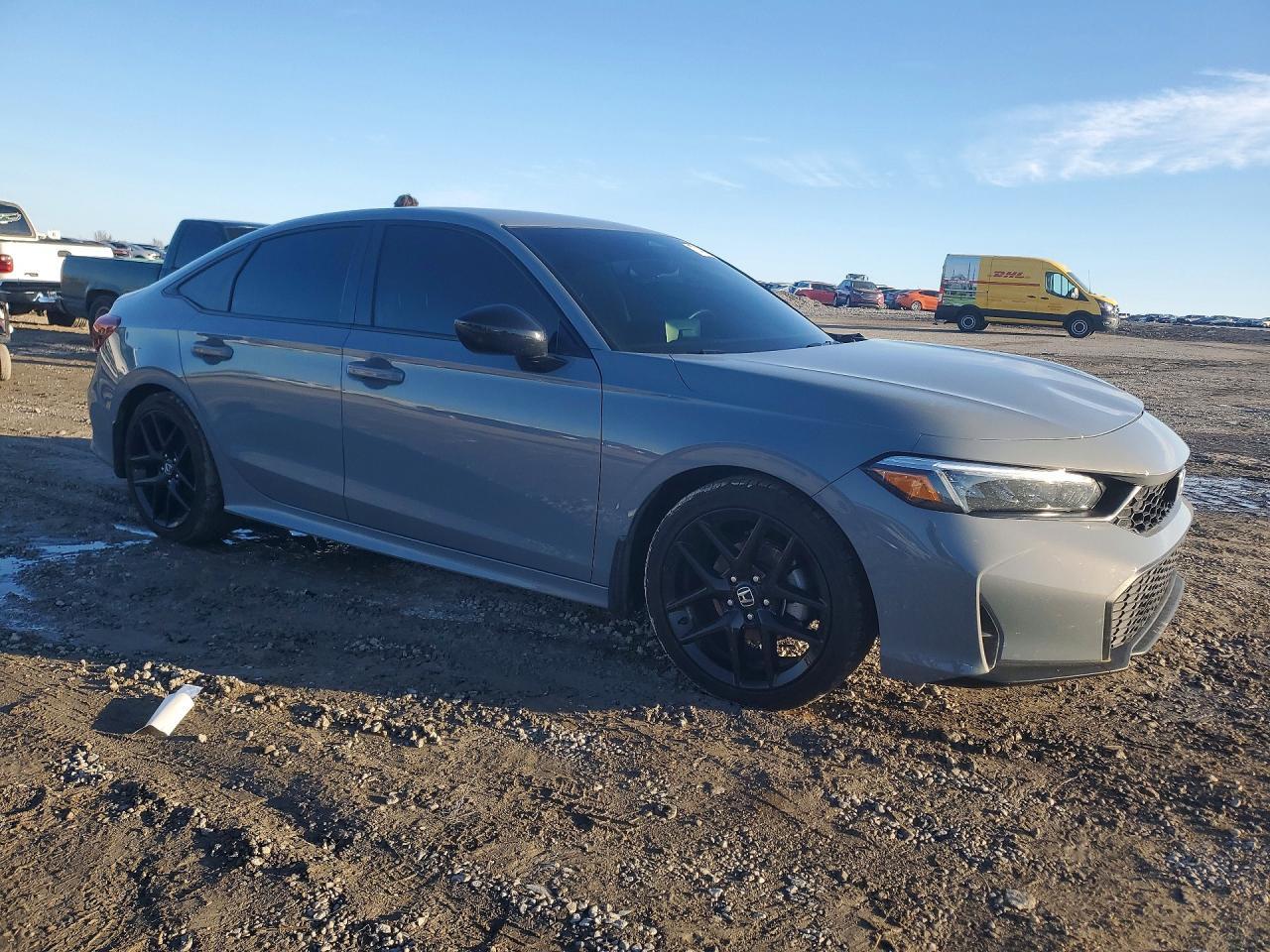 2025 Honda Civic Sport - Фото 4