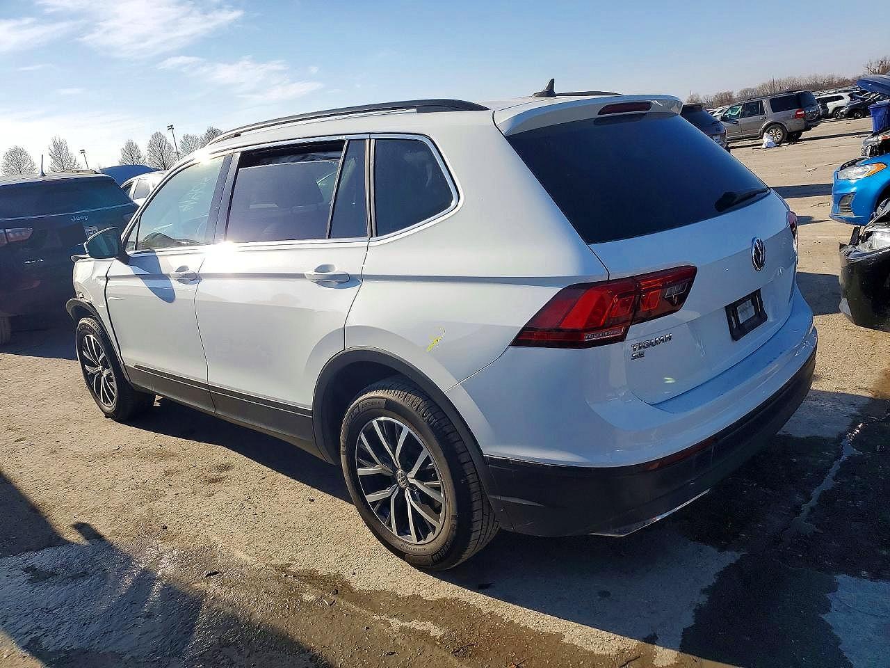 2019 Volkswagen Tiguan Se - Фото 2