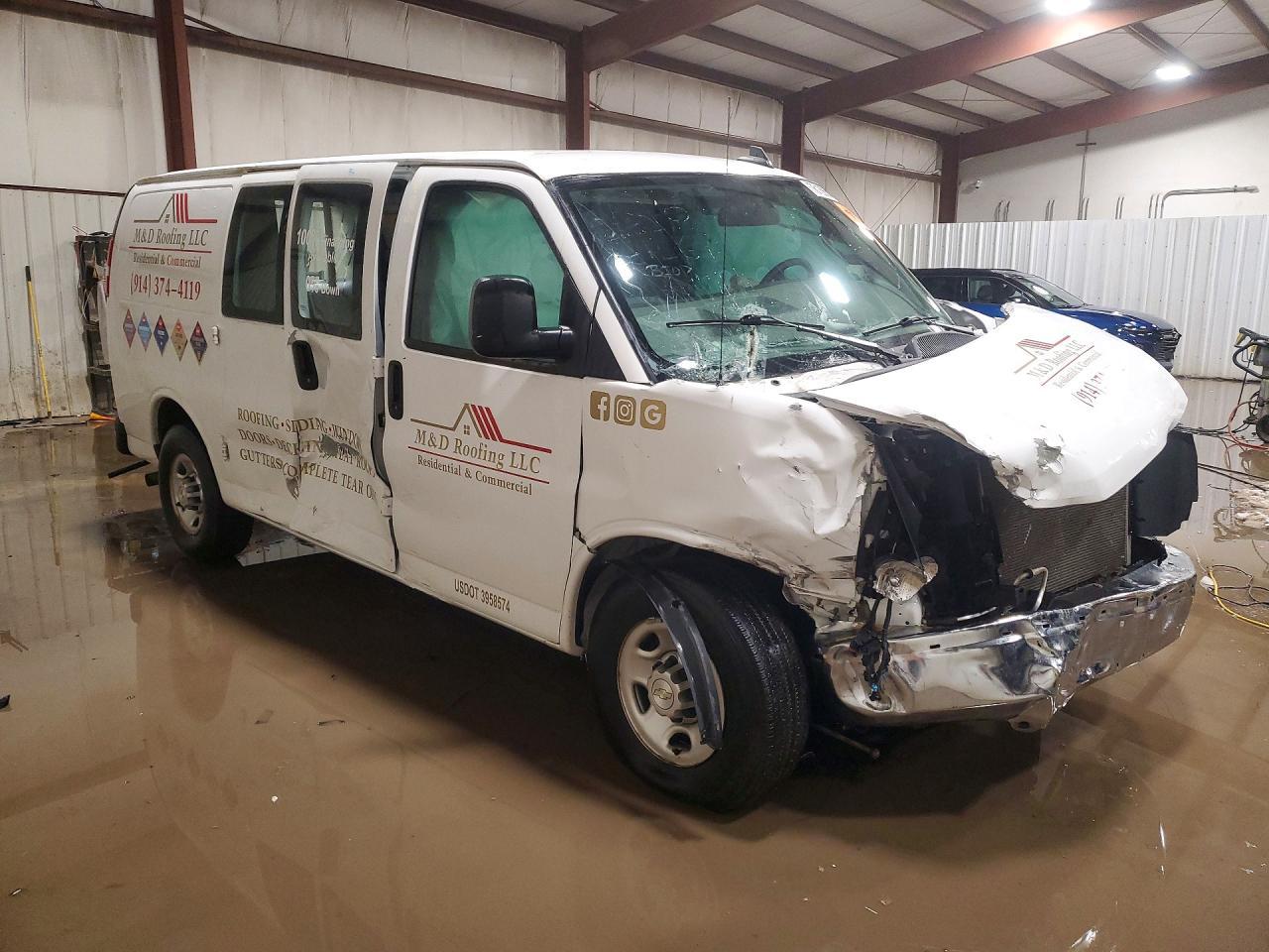 2021 Chevrolet Express G2500 - Фото 4