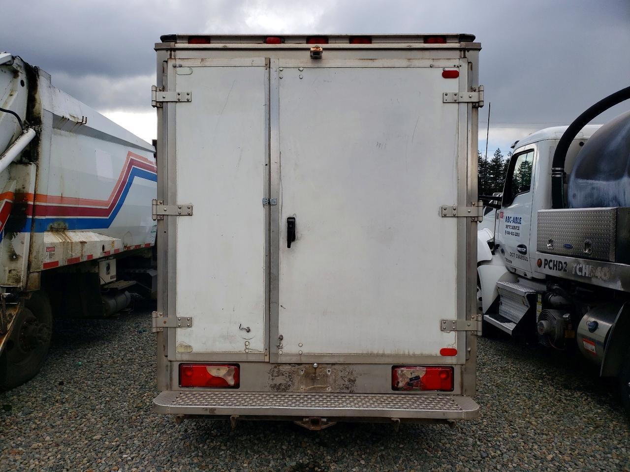 2012 Mercedes Benz Sprinter Box Truck - Image 6