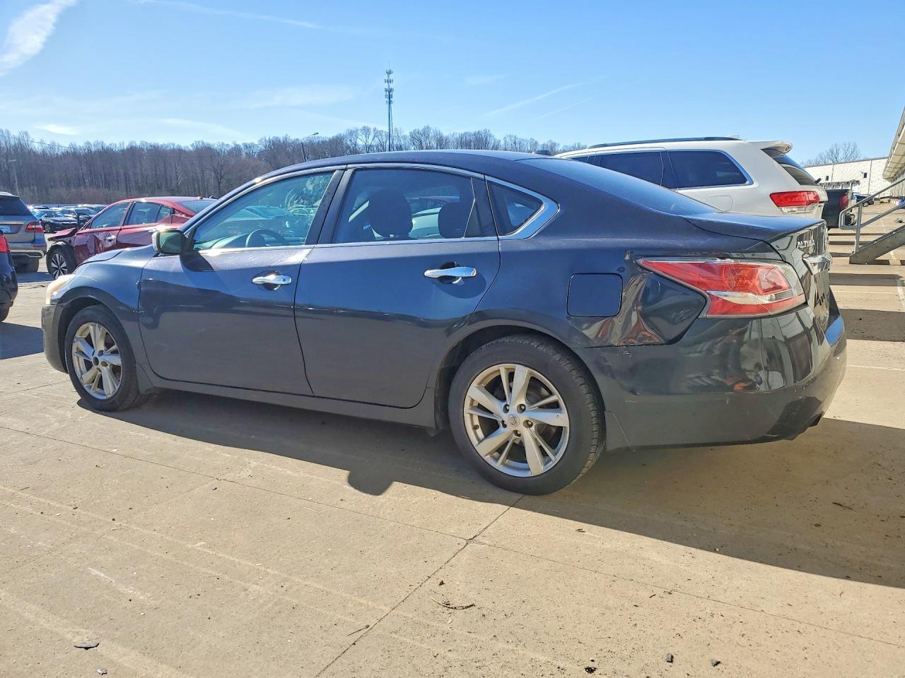 2015 Nissan Altima 2.5 - Image 2