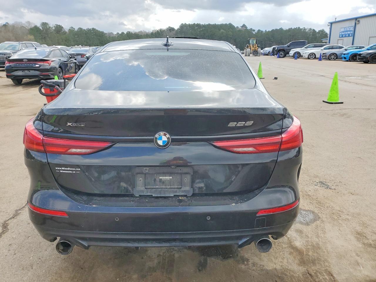 2021 BMW 228Xi - Фото 6