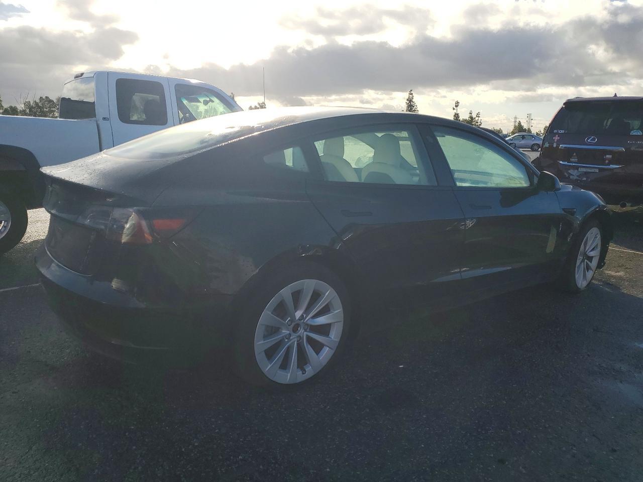 2021 Tesla Model 3 - Фото 3