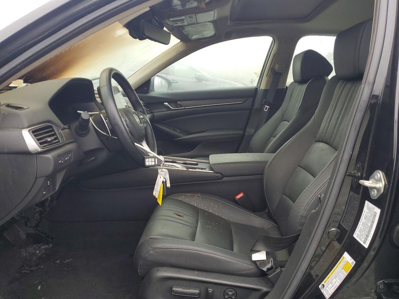 2019 Honda Accord Touring - Image 7