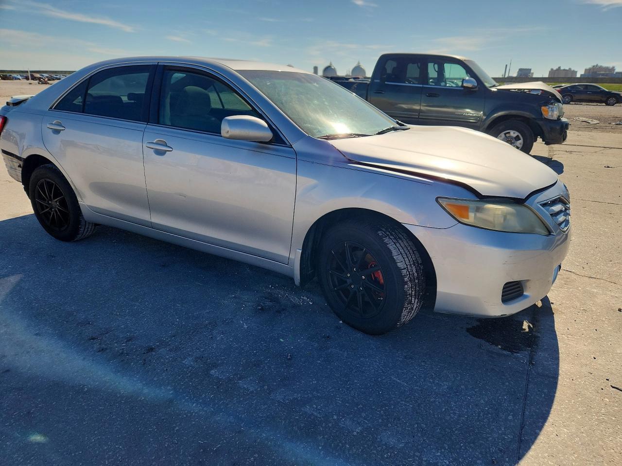 2010 Toyota Camry - Фото 4