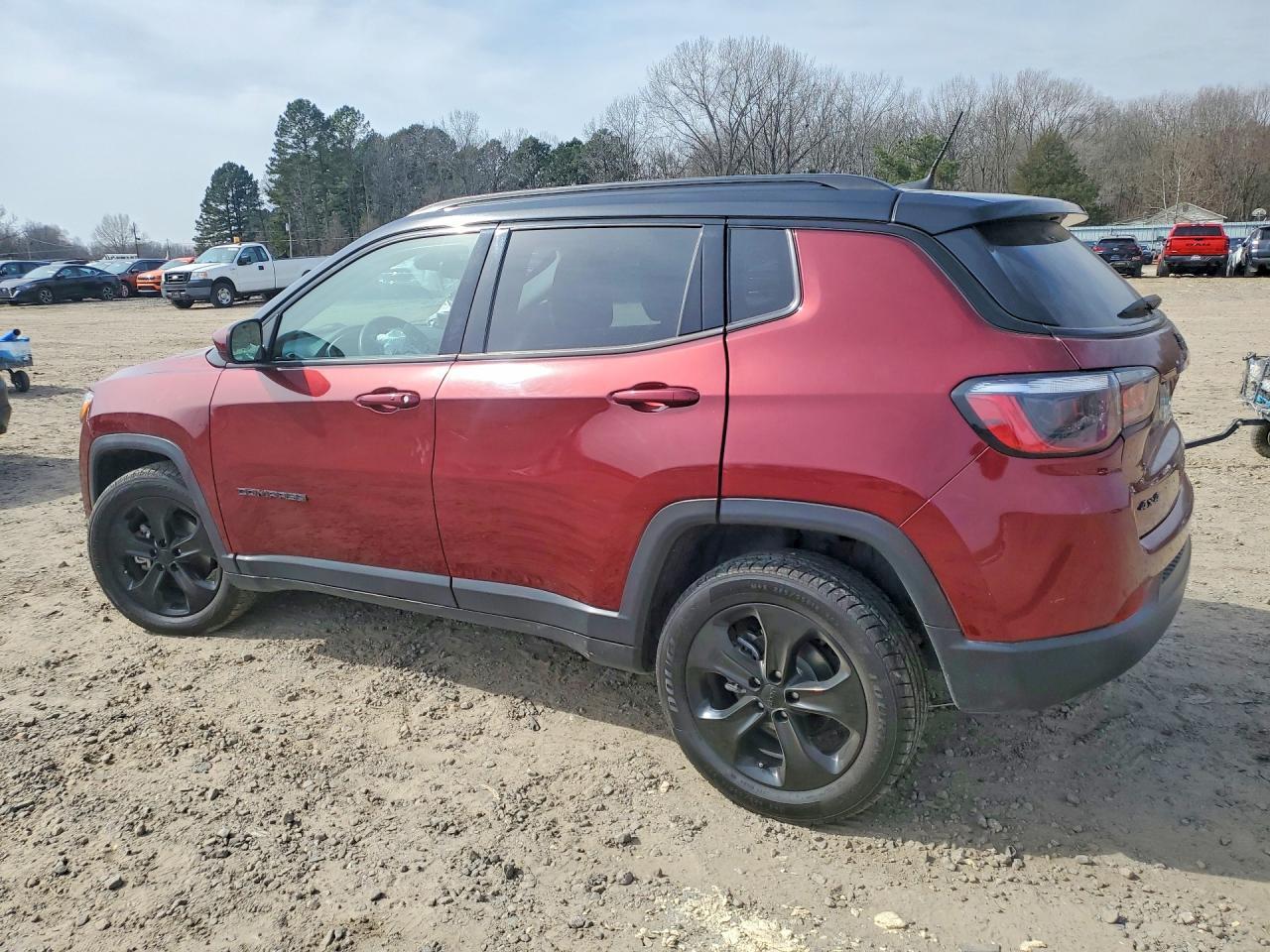 2021 Jeep Compass Latitude - Фото 2