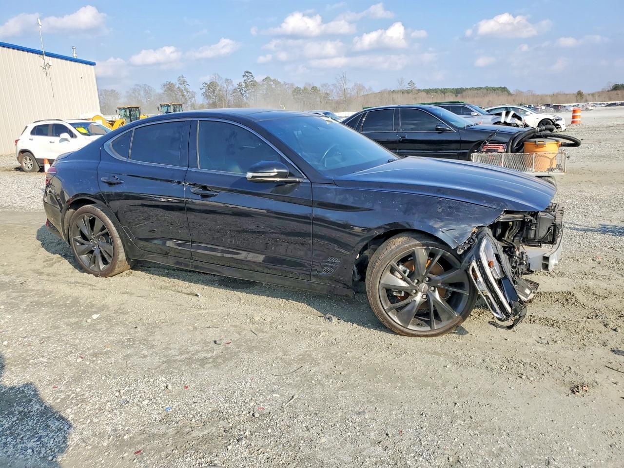 2023 Genesis G70 2.0T - Image 4