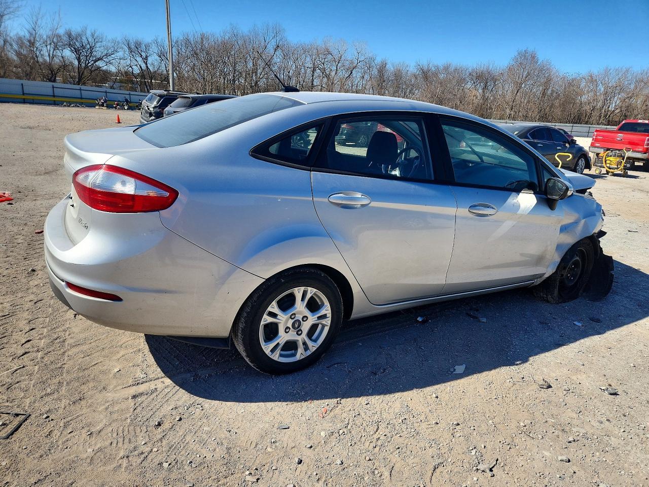 2016 Ford Fiesta Se - Image 3