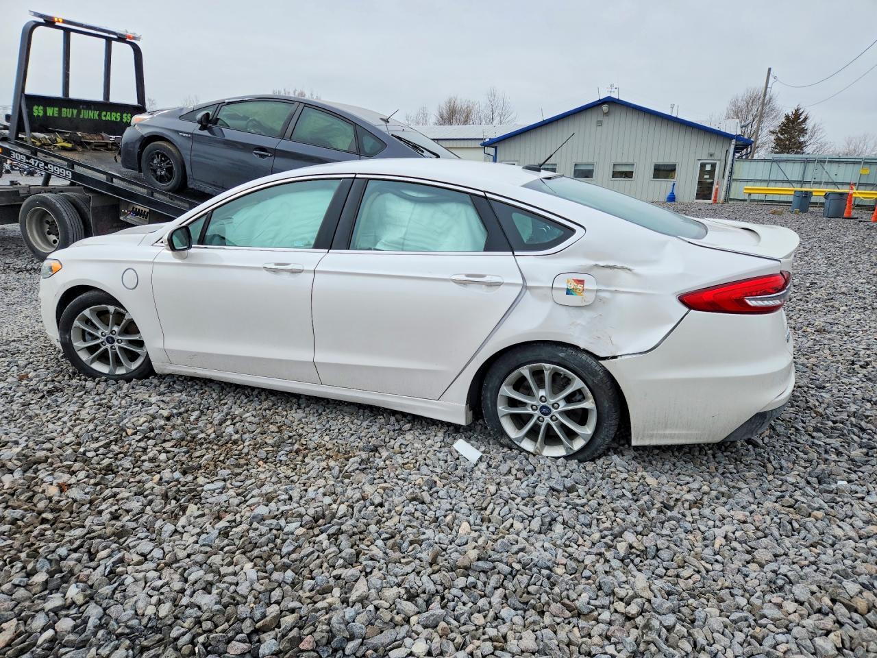 2019 Ford Fusion Titanium - Фото 2