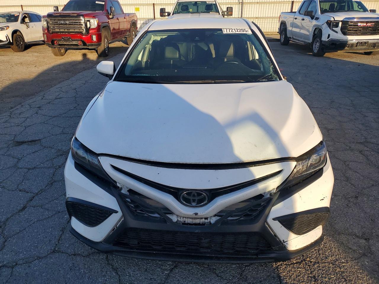 2021 Toyota Camry Se - Фото 5