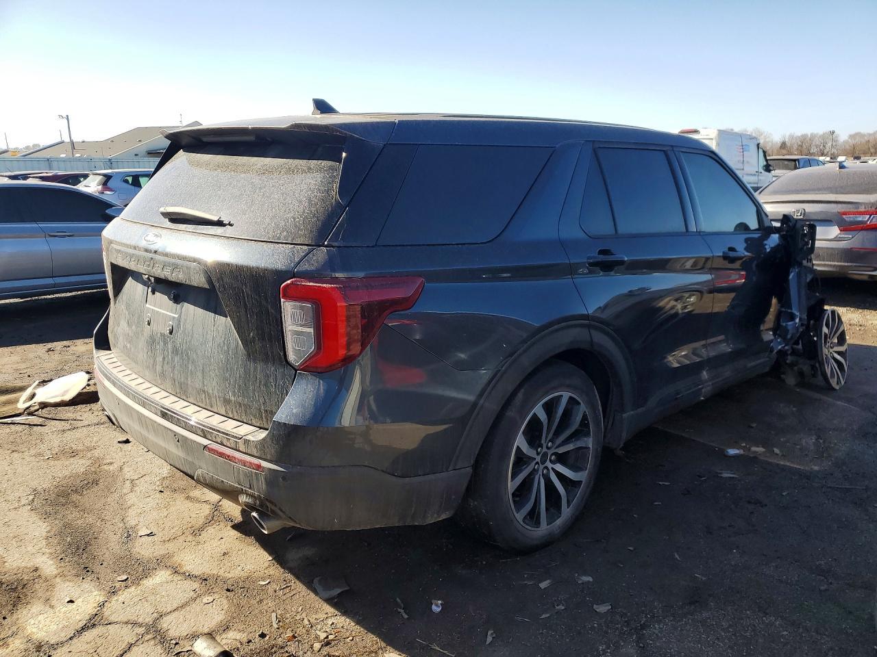 2022 Ford Explorer St-Line - Фото 3