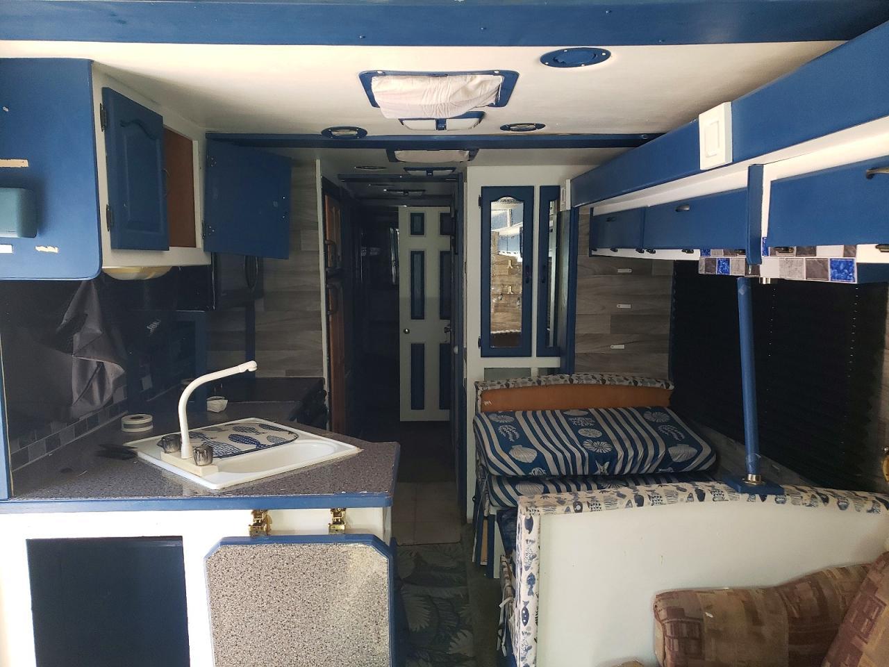 2003 Ford F550 Super Duty Rv - Фото 6