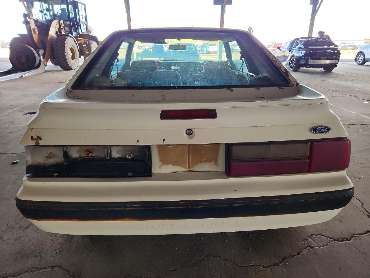 1989 Ford Mustang - Фото 6