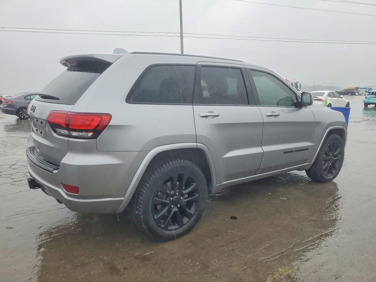 2017 Jeep Grand Cherokee Laredo - Фото 3