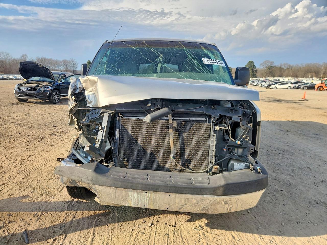 2004 GMC Savana G1500 - Image 5
