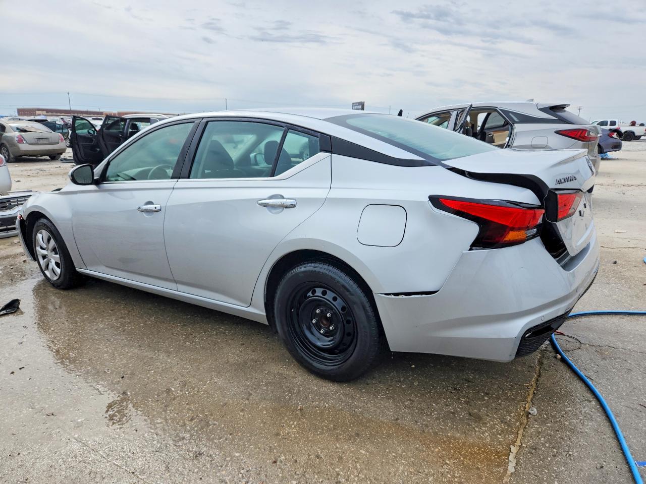 2023 Nissan Altima 2.5 S - Image 2