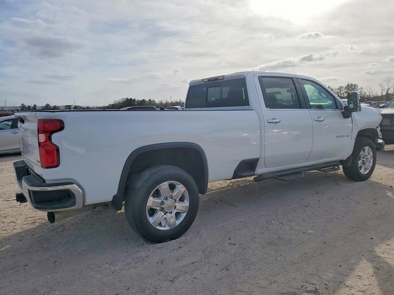 2021 Chevrolet Silverado K2500 Heavy Duty Ltz - Image 3