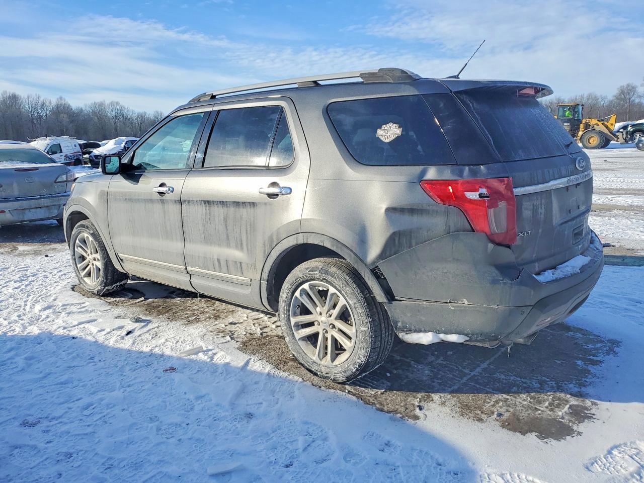 2015 Ford Explorer Xlt - Фото 2