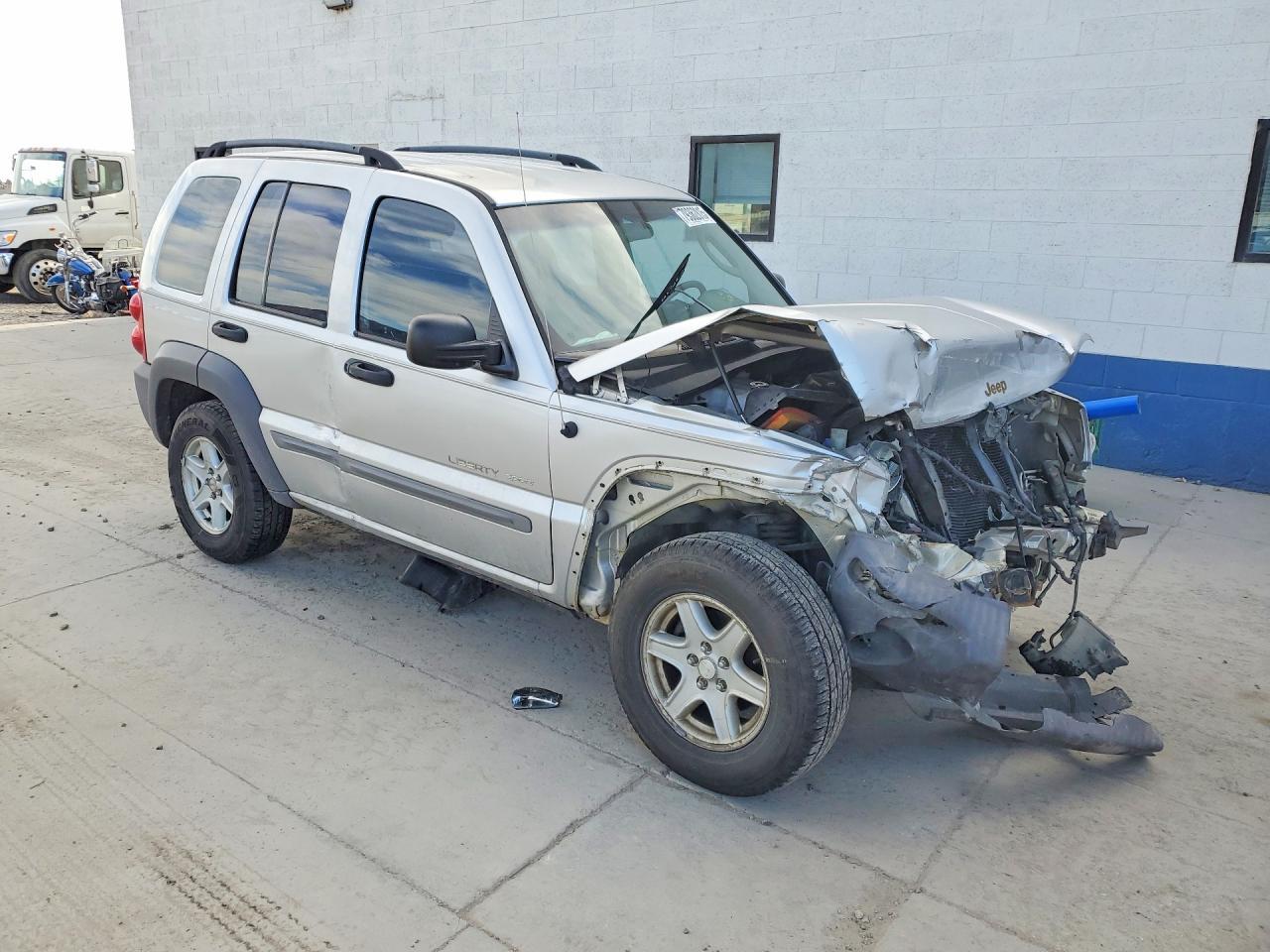 2002 Jeep Liberty Sport - Image 4