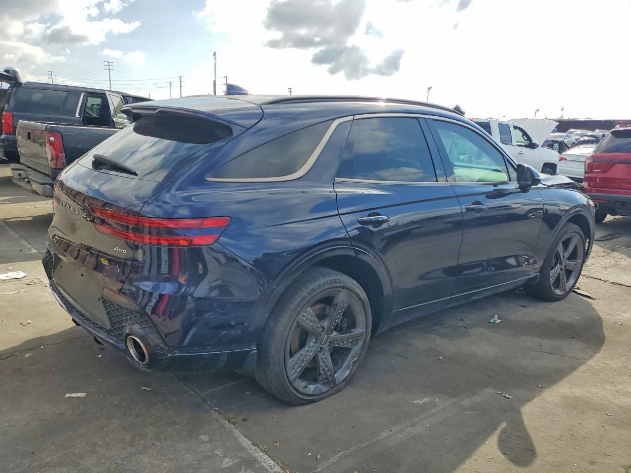 2024 Genesis Gv70 Base - Image 3