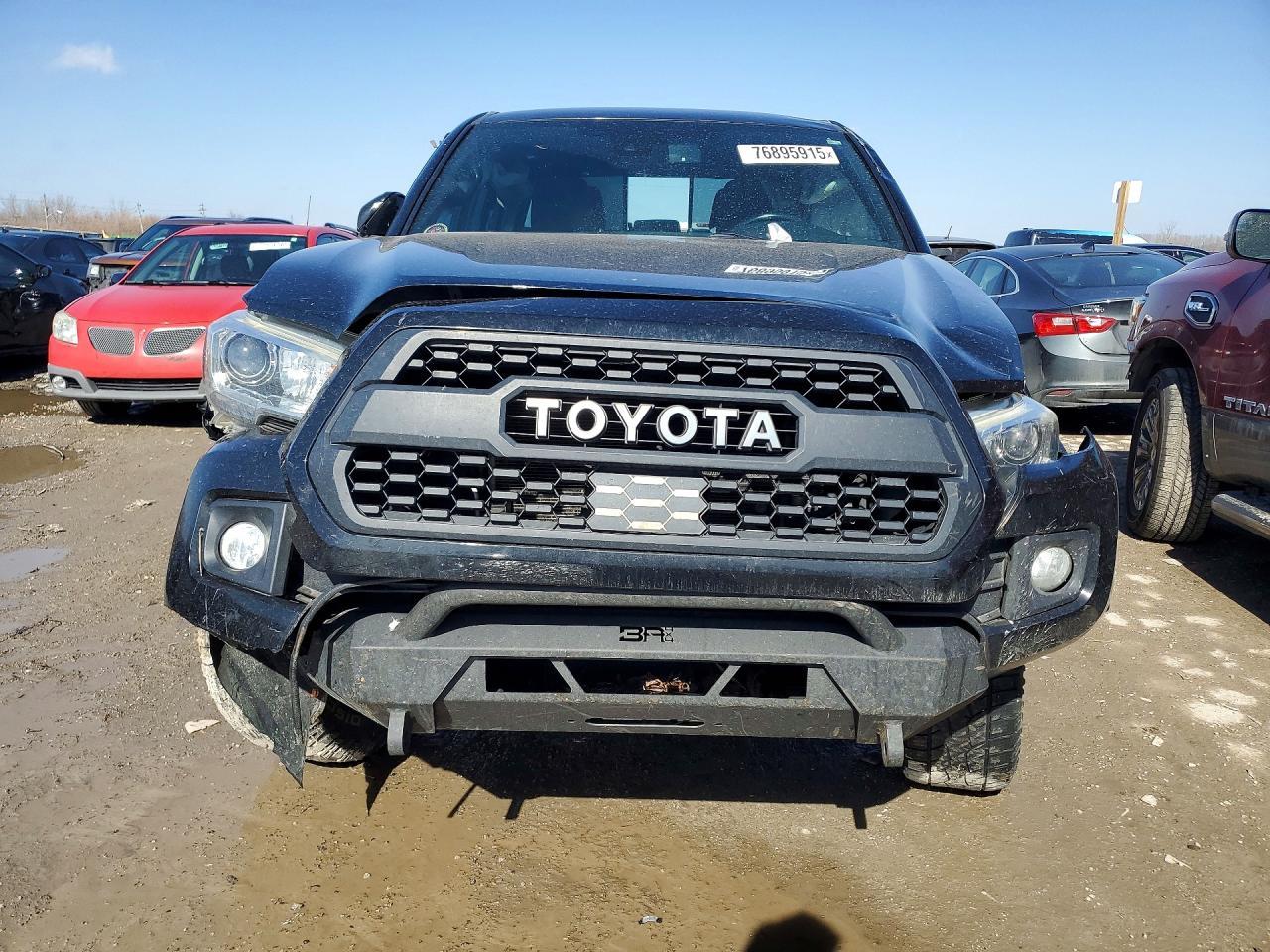 2018 Toyota Tacoma - Image 5