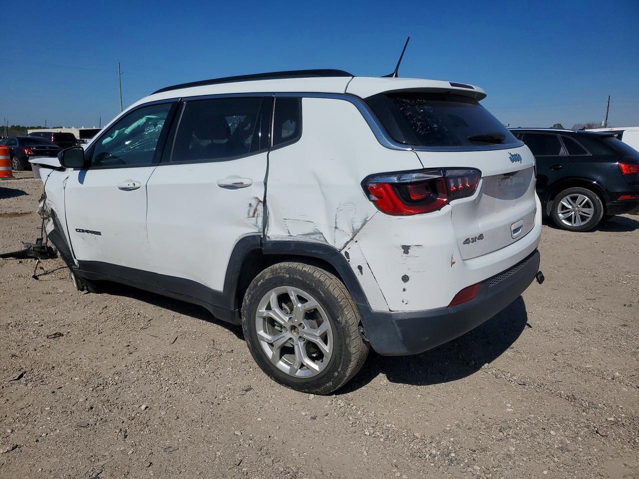 2024 Jeep Compass Latitude - Фото 2