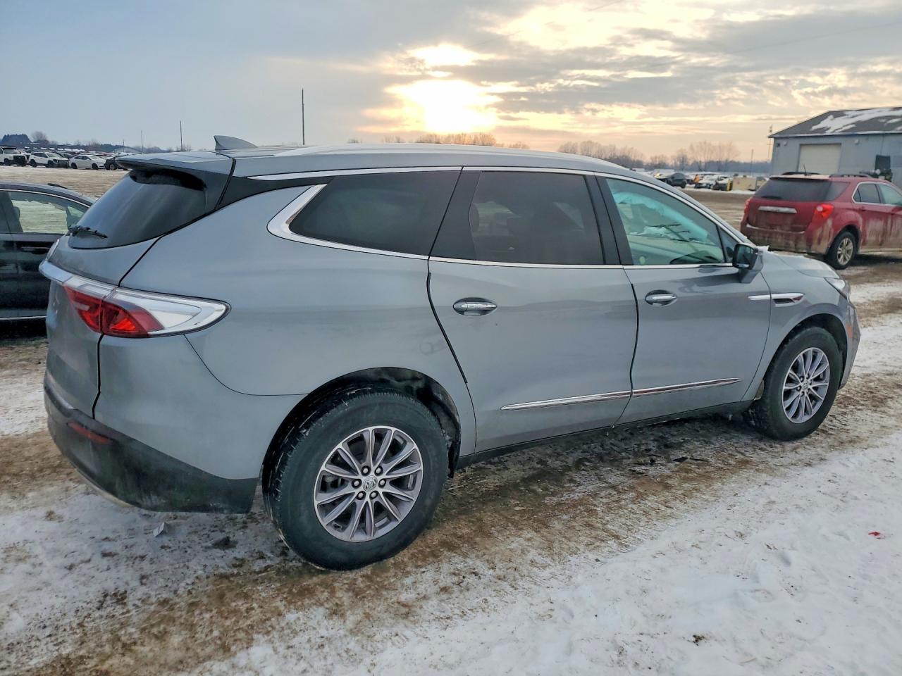 2023 Buick Enclave Essence - Фото 3