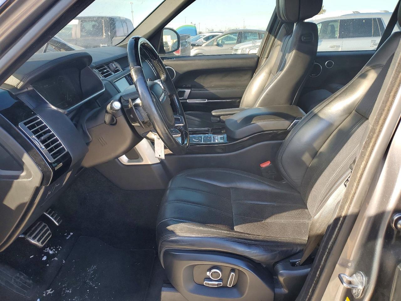 2016 Land Rover Range Rover Supercharged - Image 7