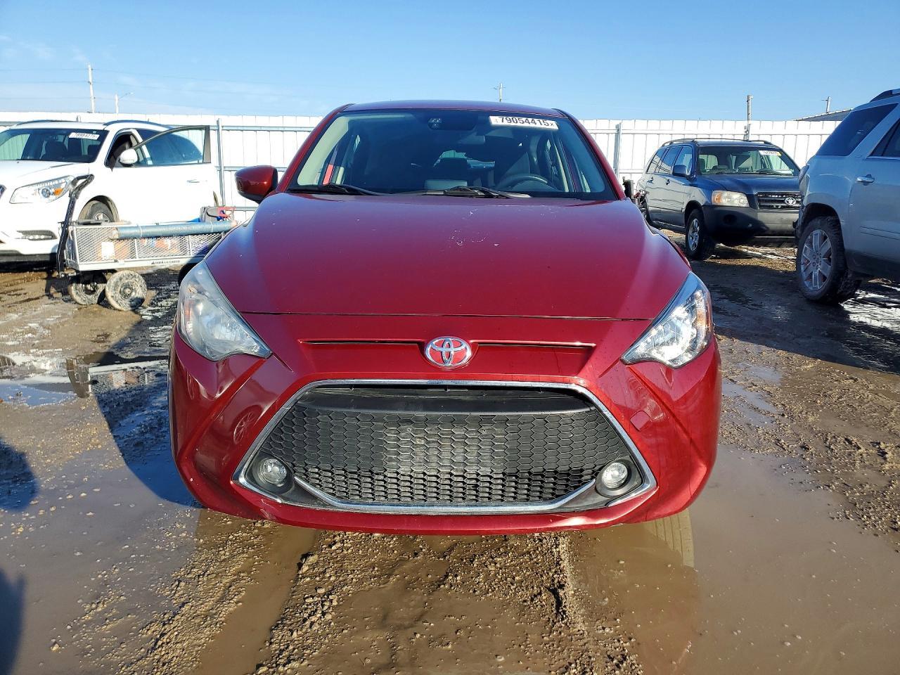 2019 Toyota Yaris Le - Image 5