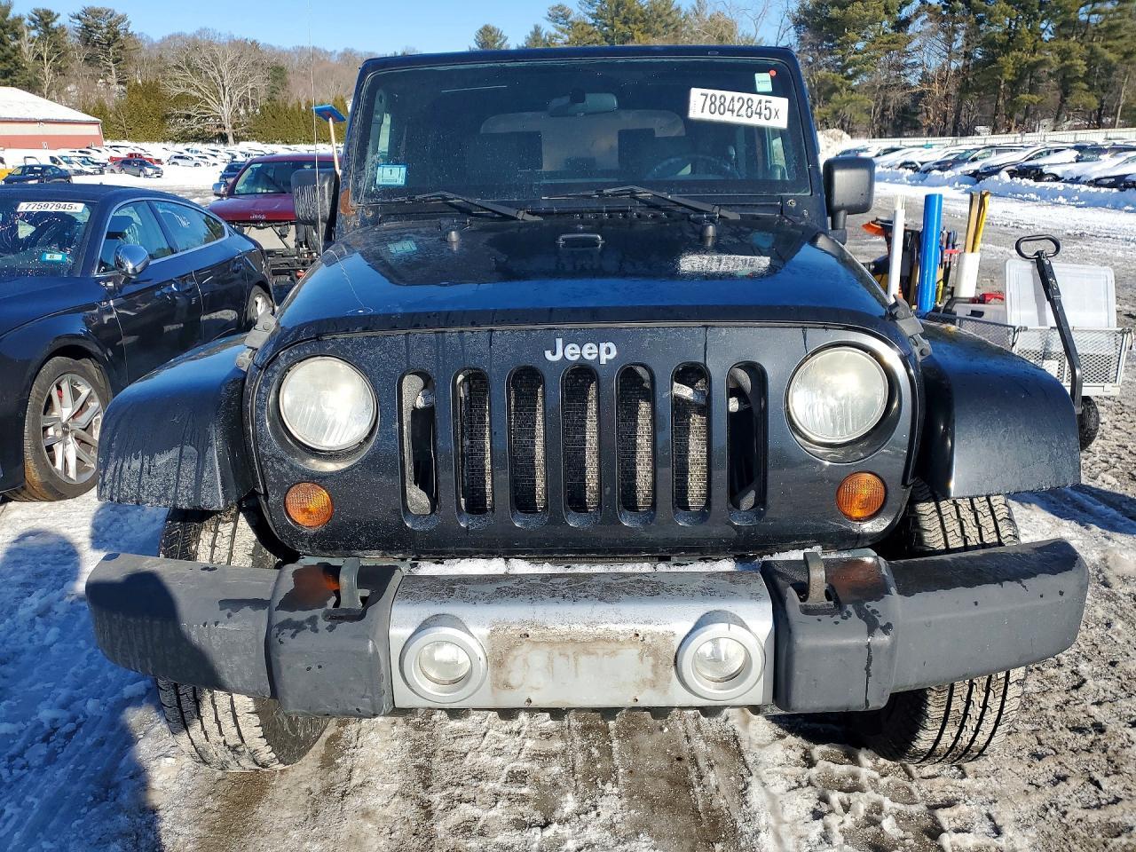 2010 Jeep Wrangler Sahara - Image 5