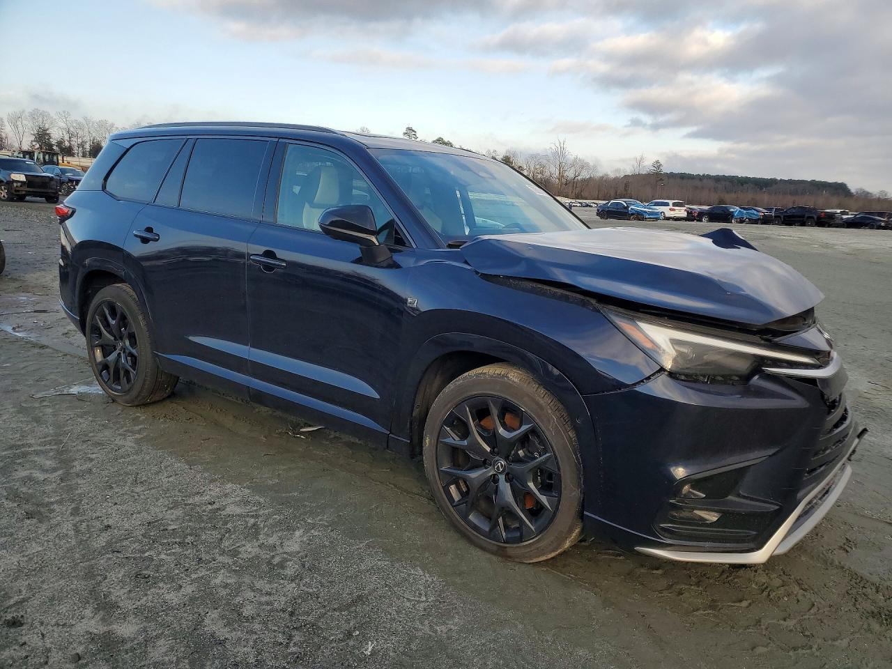 2024 Lexus Tx 500H F Sport Performance Luxury - Image 4