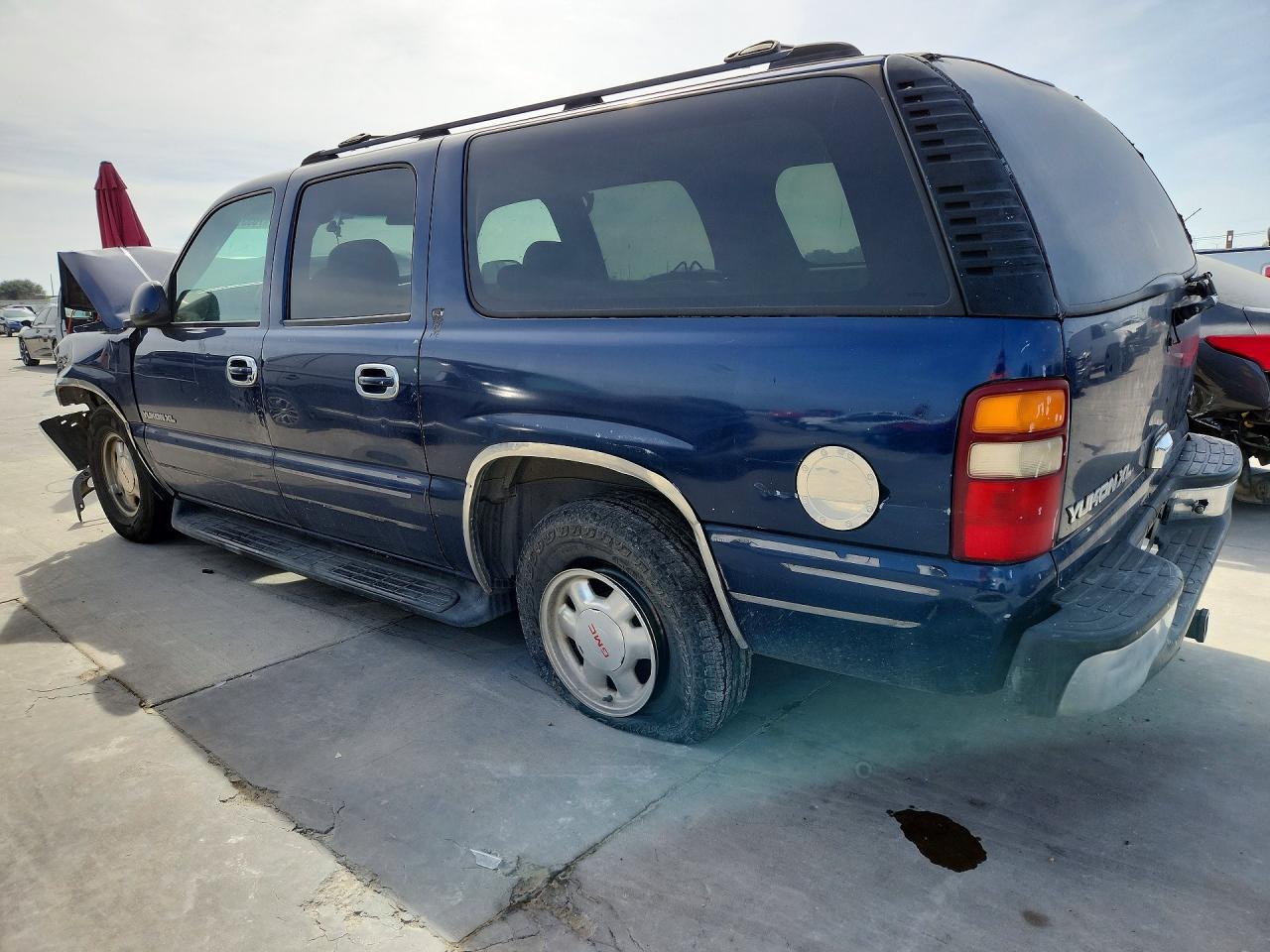 2002 GMC Yukon Xl C1500 - Фото 2