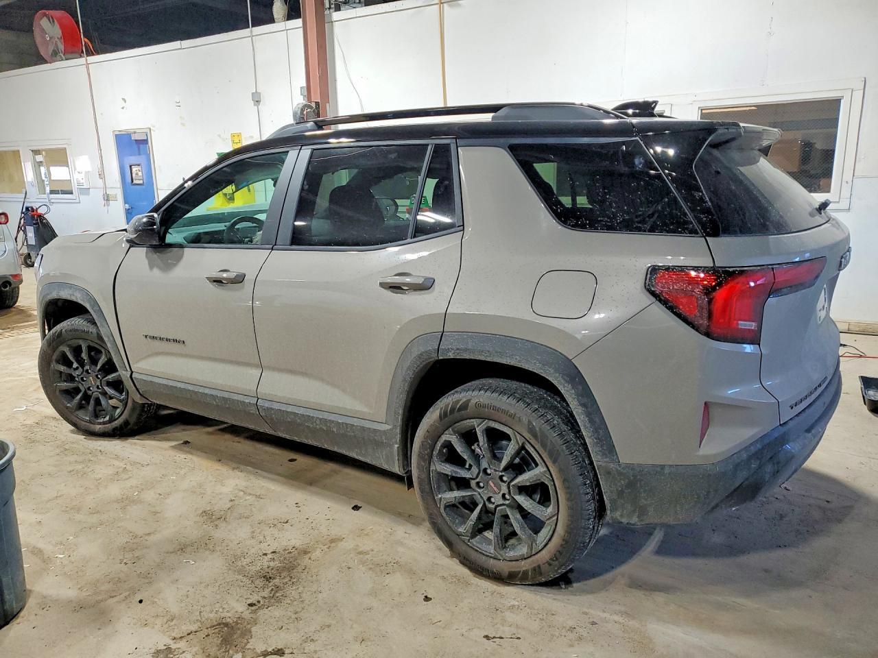 2026 GMC Terrain Elevation - Фото 2