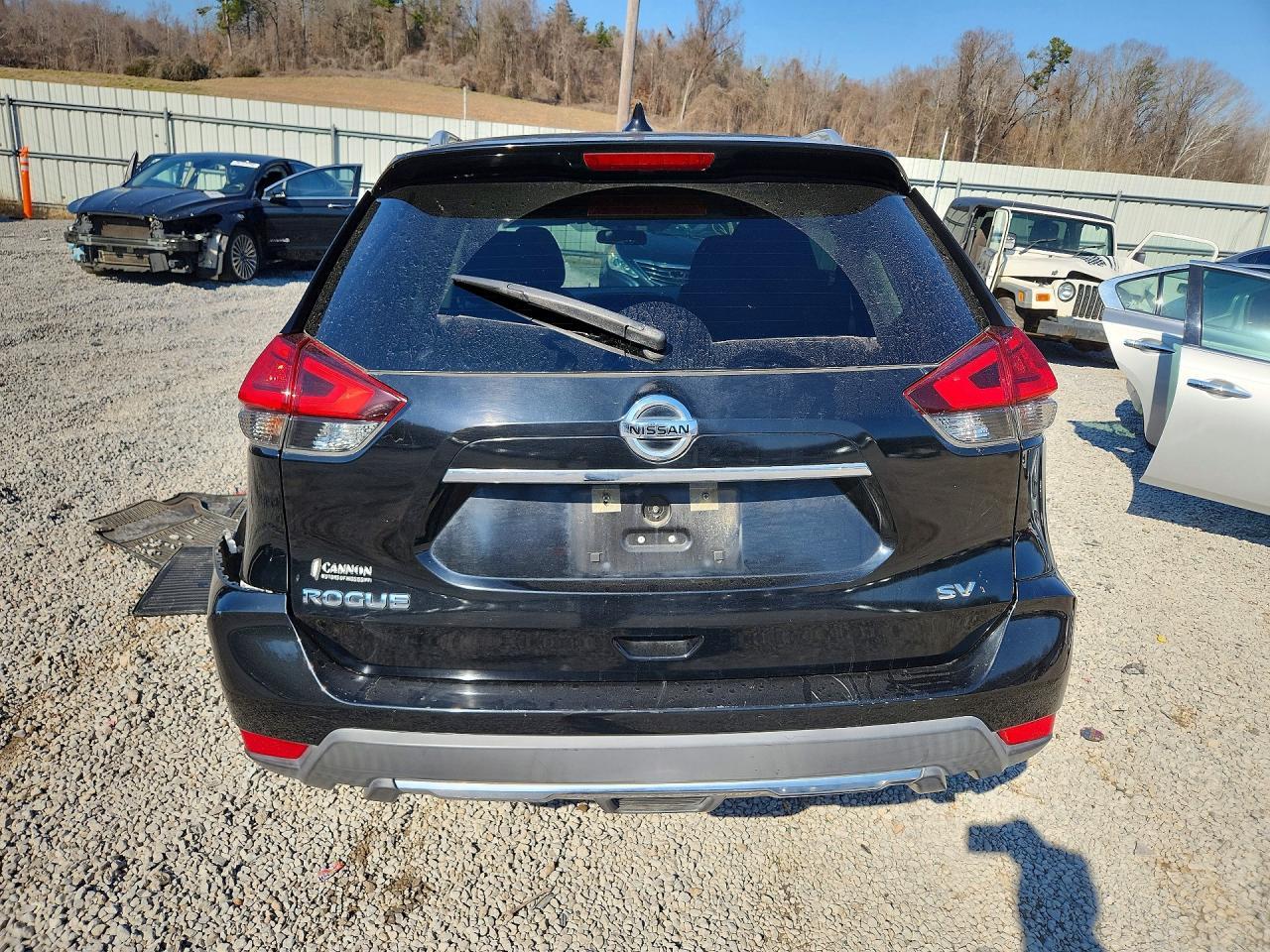2017 Nissan Rogue S - Image 6