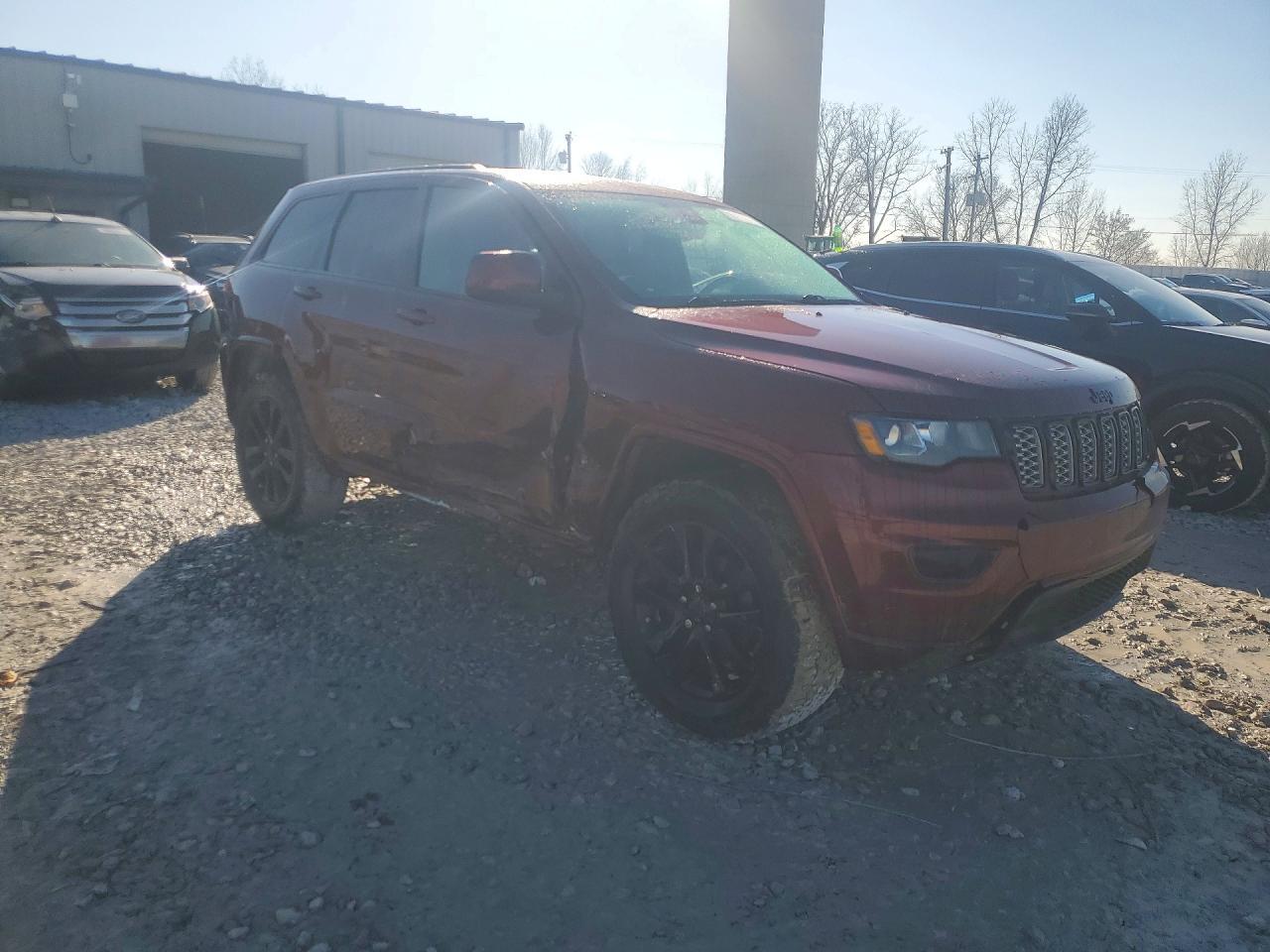 2018 Jeep Grand Cherokee Laredo - Image 4