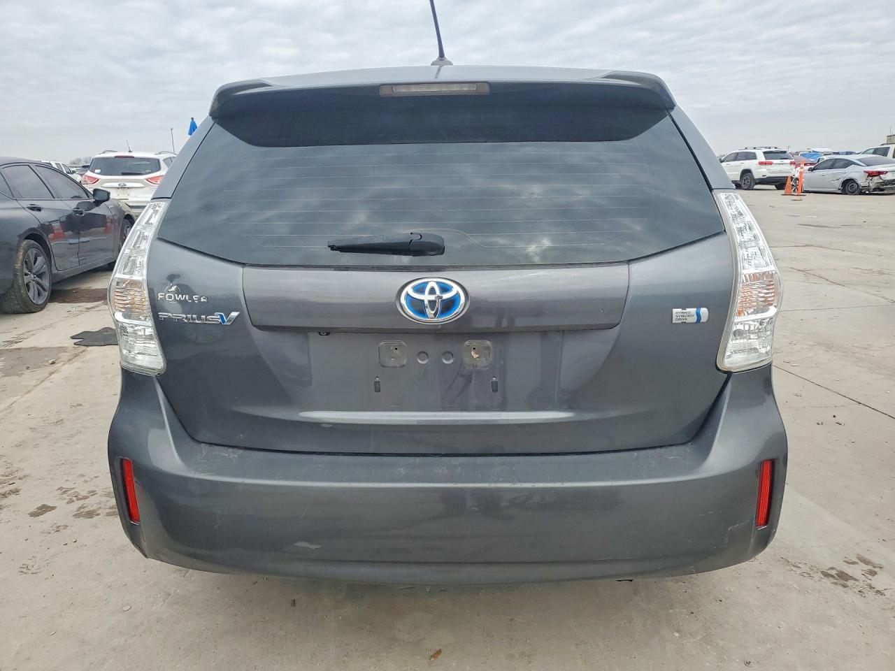 2012 Toyota Prius V - Фото 6