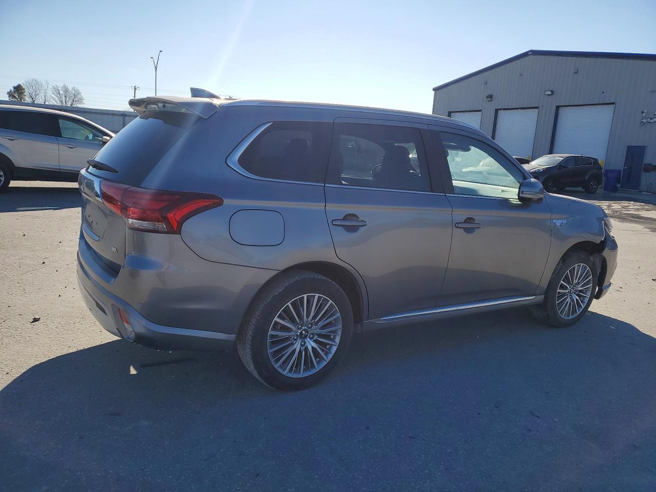 2022 Mitsubishi Outlander Sel - Фото 3