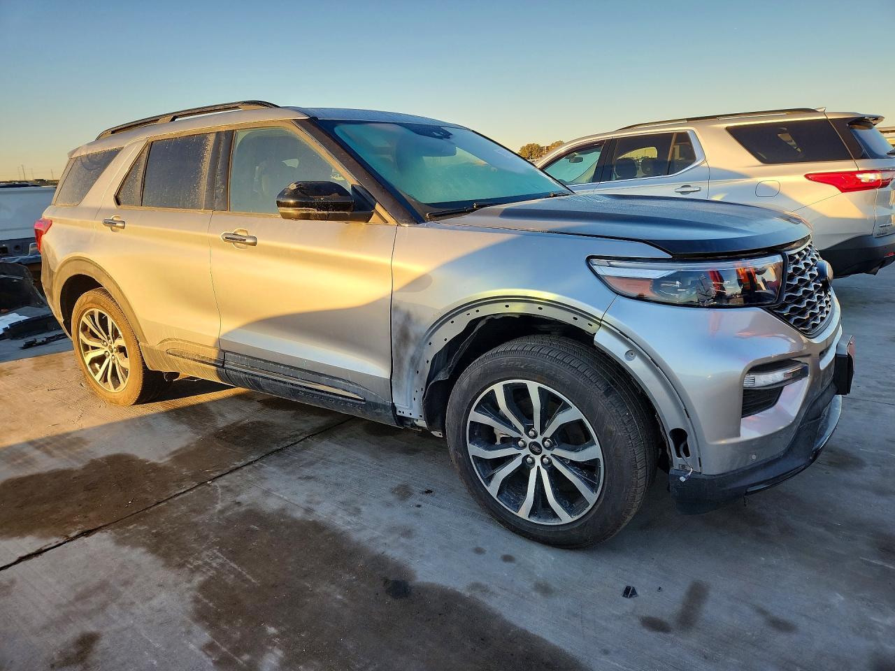2020 Ford Explorer St - Фото 4