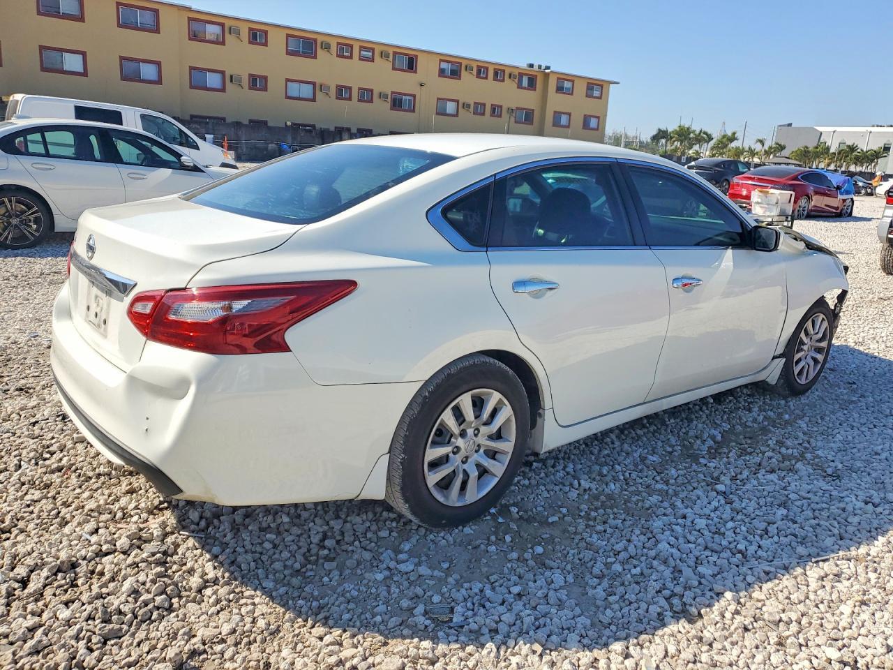 2018 Nissan Altima 2.5 S - Image 3