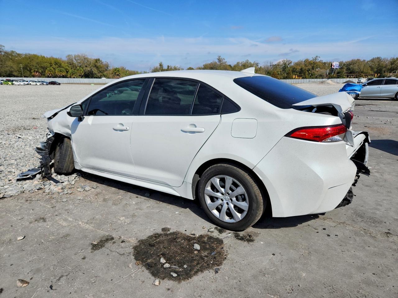 2024 Toyota Corolla Hybrid Le - Image 2