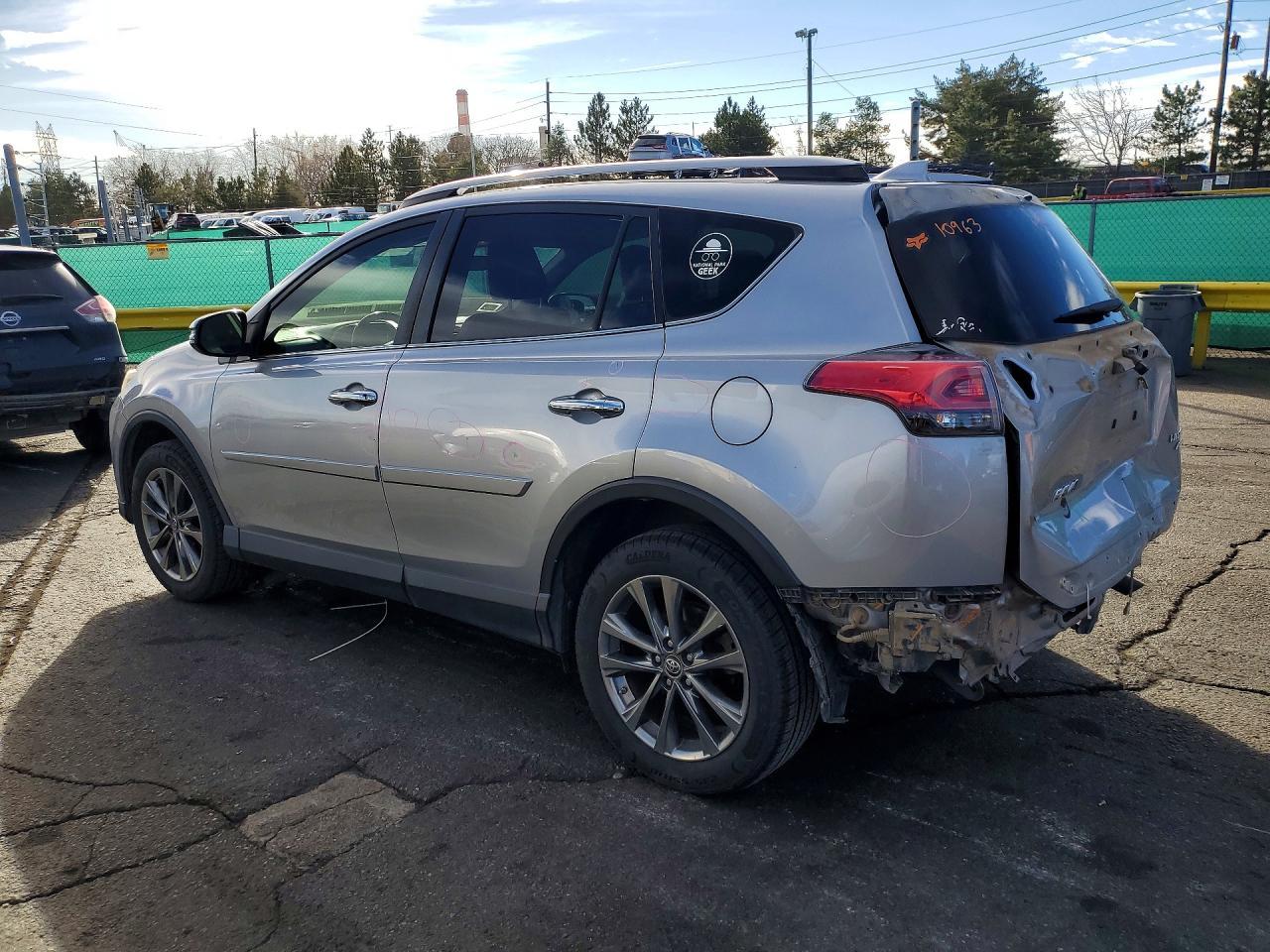 2018 Toyota Rav4 Limited - Фото 2